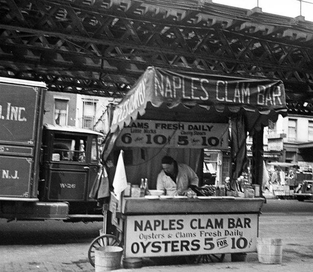 Naples Clam Bar, 1935